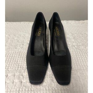 Mezzo By Vaneli Women's Satin Black Pumps Size 7.5 Slim NEW! SKU 2114